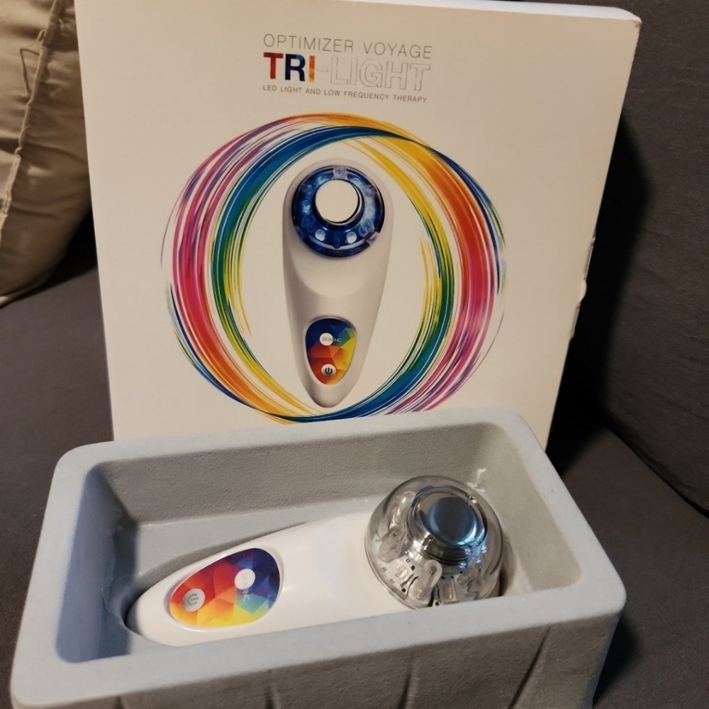 TRI LIGHT Led Light & Low Frequency Therapy